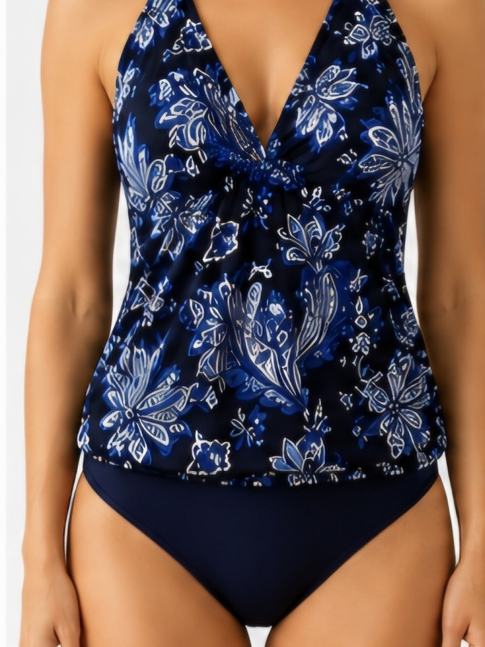 Lauren Ralph Lauren Women's Tankini Swimsuit Set – Size 8
Elegant and flattering